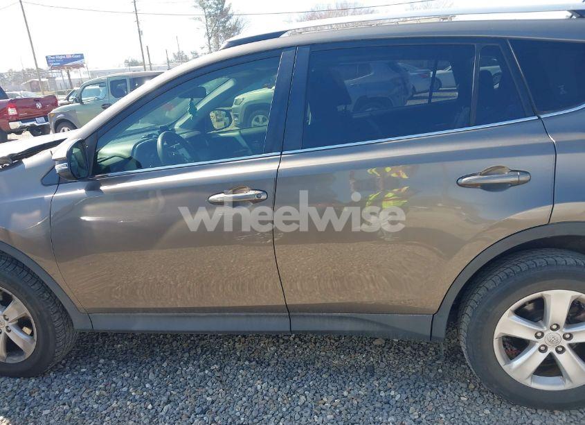 Photo 14 of 2013 Toyota Rav4 XLE (VIN JTMWFREV9D5002985)