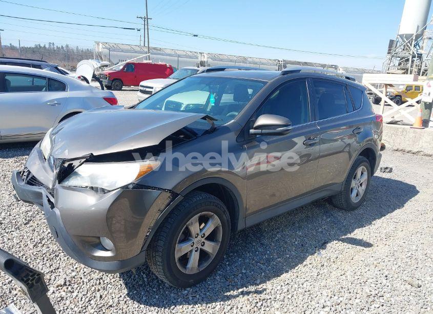 Photo 2 of 2013 Toyota Rav4 XLE (VIN JTMWFREV9D5002985)