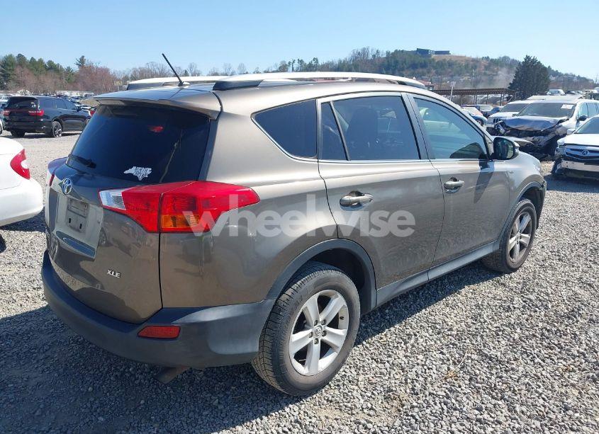Photo 4 of 2013 Toyota Rav4 XLE (VIN JTMWFREV9D5002985)