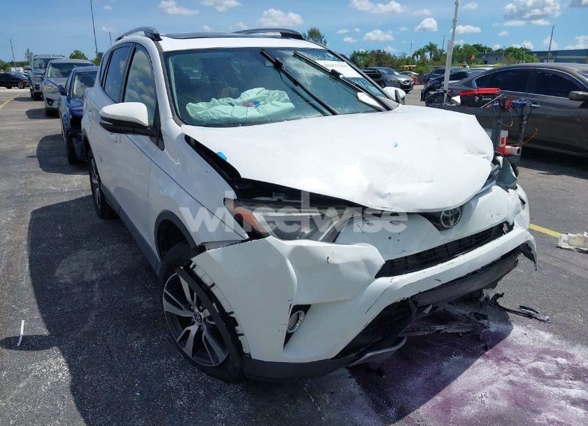 Photo 18 of 2017 Toyota Rav4 XLE (VIN JTMWFREV9HD104668)