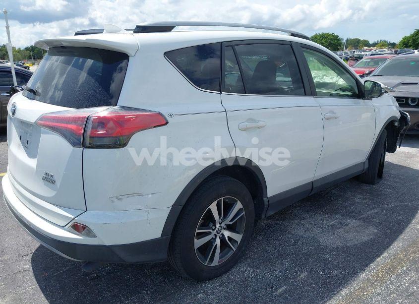 Photo 20 of 2017 Toyota Rav4 XLE (VIN JTMWFREV9HD104668)