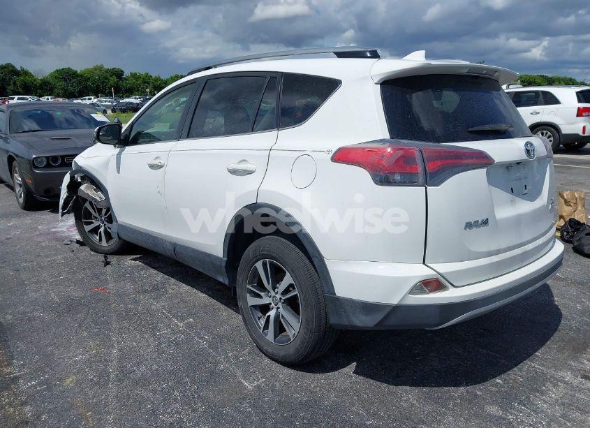 Photo 21 of 2017 Toyota Rav4 XLE (VIN JTMWFREV9HD104668)