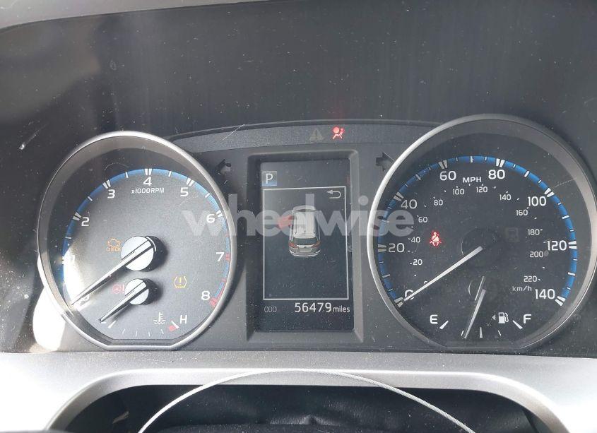 Photo 7 of 2017 Toyota Rav4 XLE (VIN JTMWFREV9HD104668)