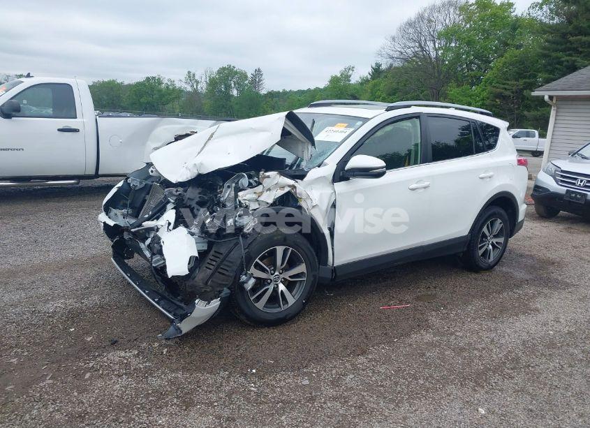 Photo 2 of 2017 Toyota Rav4 XLE (VIN JTMWFREV9HJ126106)