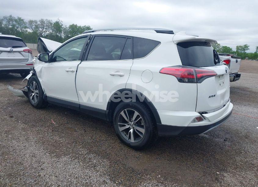 Photo 3 of 2017 Toyota Rav4 XLE (VIN JTMWFREV9HJ126106)