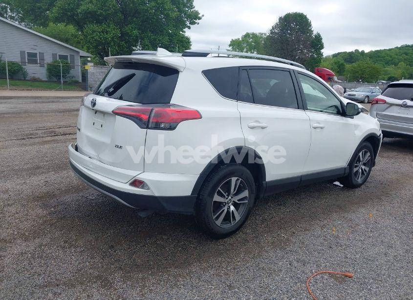 Photo 4 of 2017 Toyota Rav4 XLE (VIN JTMWFREV9HJ126106)