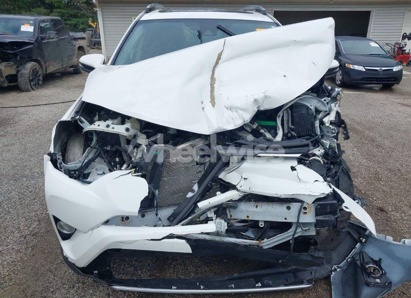 Photo 6 of 2017 Toyota Rav4 XLE (VIN JTMWFREV9HJ126106)