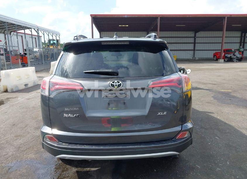 Photo 16 of 2018 Toyota Rav4 XLE (VIN JTMWFREV9JD132847)