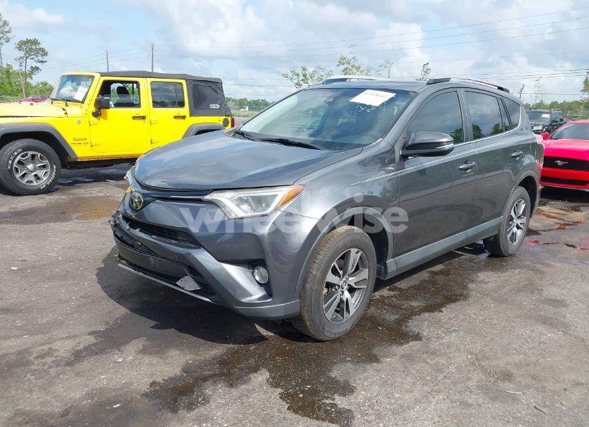 Photo 2 of 2018 Toyota Rav4 XLE (VIN JTMWFREV9JD132847)