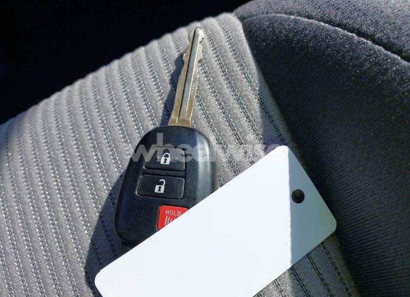 Photo 11 of 2013 Toyota Rav4 XLE (VIN JTMWFREVXDD005691)