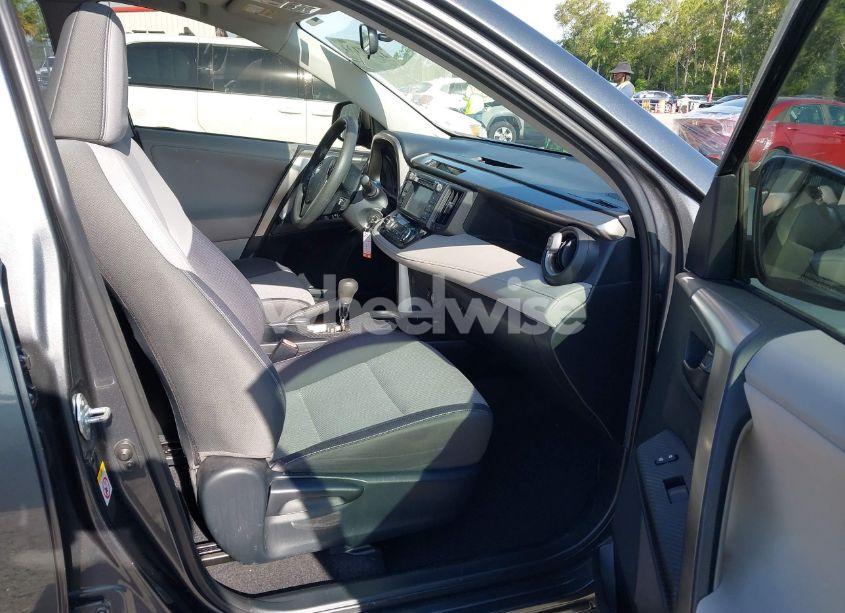 Photo 5 of 2013 Toyota Rav4 XLE (VIN JTMWFREVXDD005691)