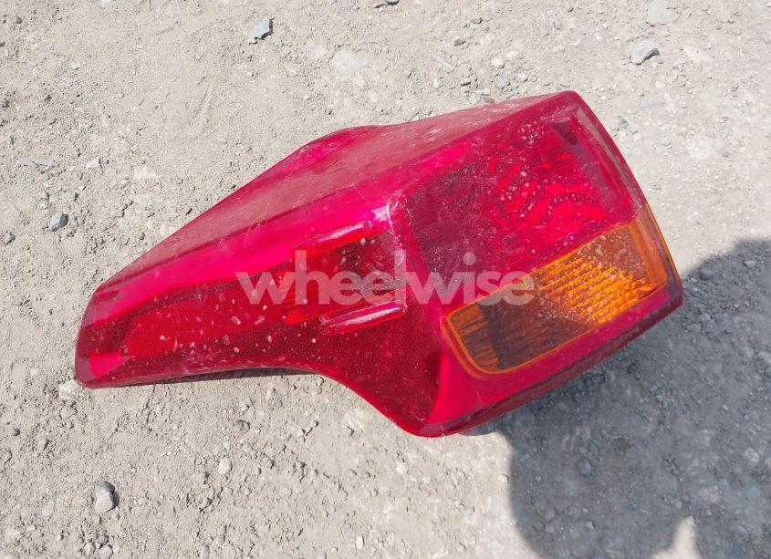 Photo 11 of 2015 Toyota Rav4 XLE (VIN JTMWFREVXFJ041014)