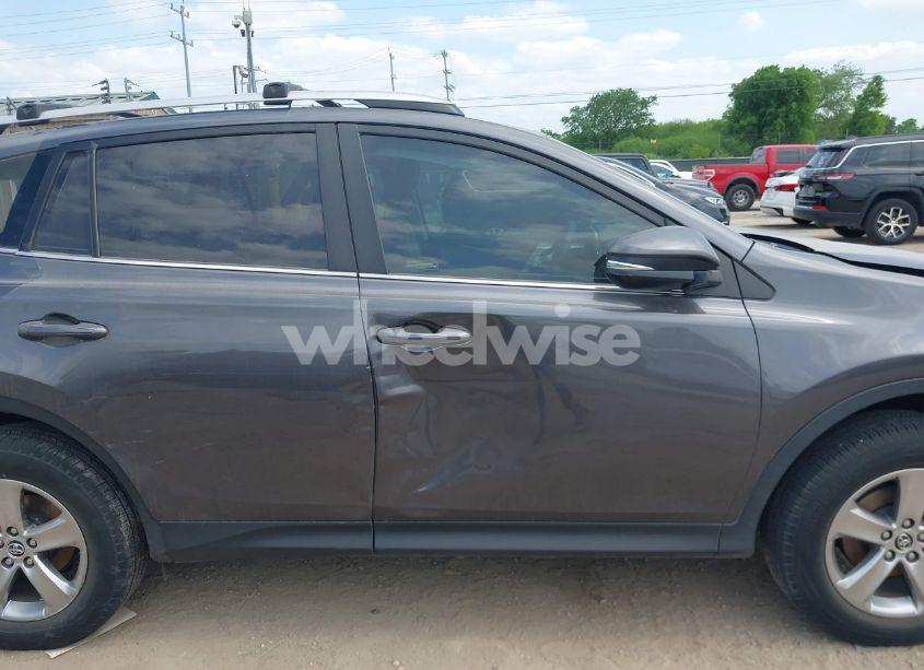 Photo 13 of 2015 Toyota Rav4 XLE (VIN JTMWFREVXFJ041014)