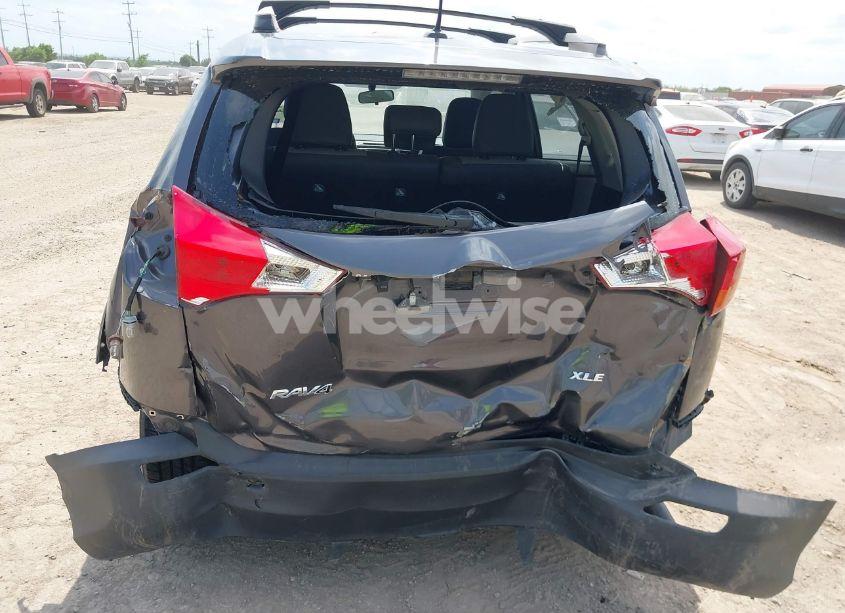 Photo 6 of 2015 Toyota Rav4 XLE (VIN JTMWFREVXFJ041014)