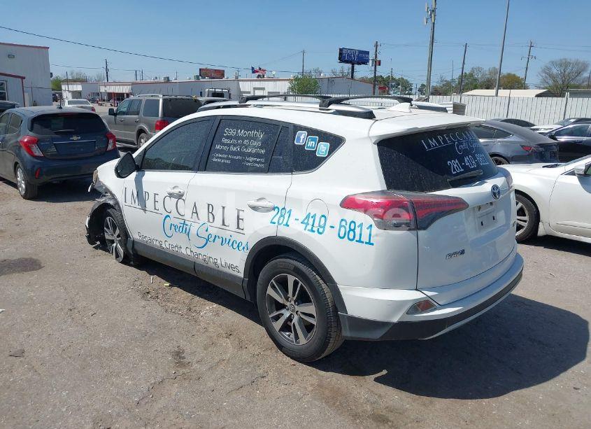 Photo 3 of 2017 Toyota Rav4 XLE (VIN JTMWFREVXHJ705220)