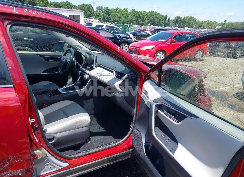 Photo 5 of 2019 Toyota Rav4 LIMITED (VIN JTMY1RFV0KD003354)