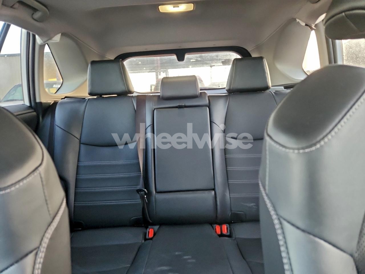 Photo 10 of 2025 TOYOTA RAV4 LIMITED (VIN JTMY1RFV1SJ032279)