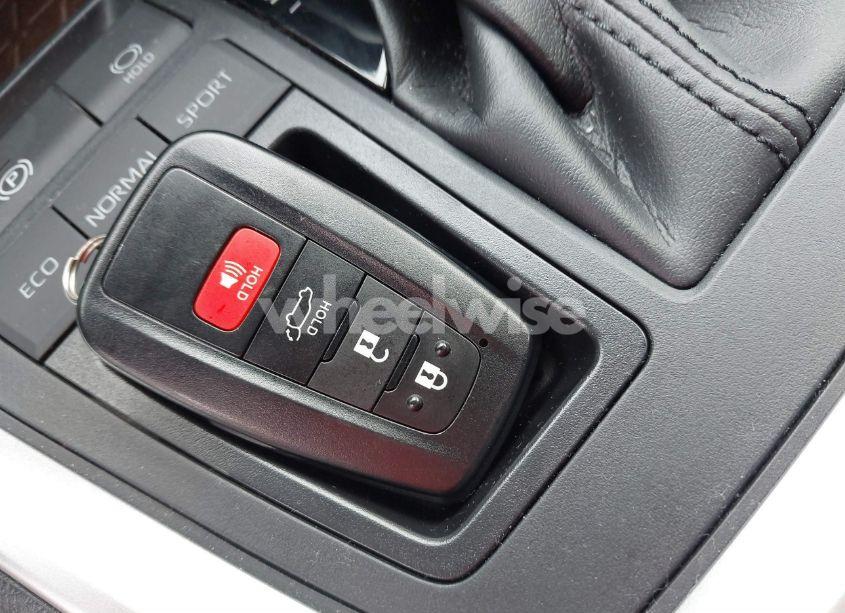 Photo 11 of 2021 Toyota Rav4 LIMITED (VIN JTMY1RFV2MD083713)