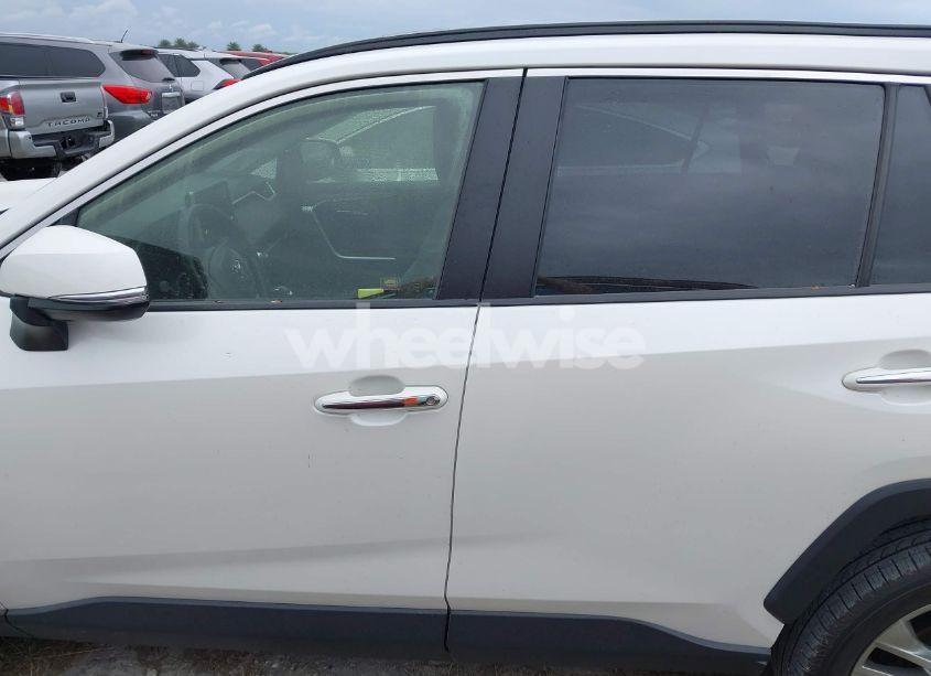 Photo 14 of 2021 Toyota Rav4 LIMITED (VIN JTMY1RFV2MD083713)