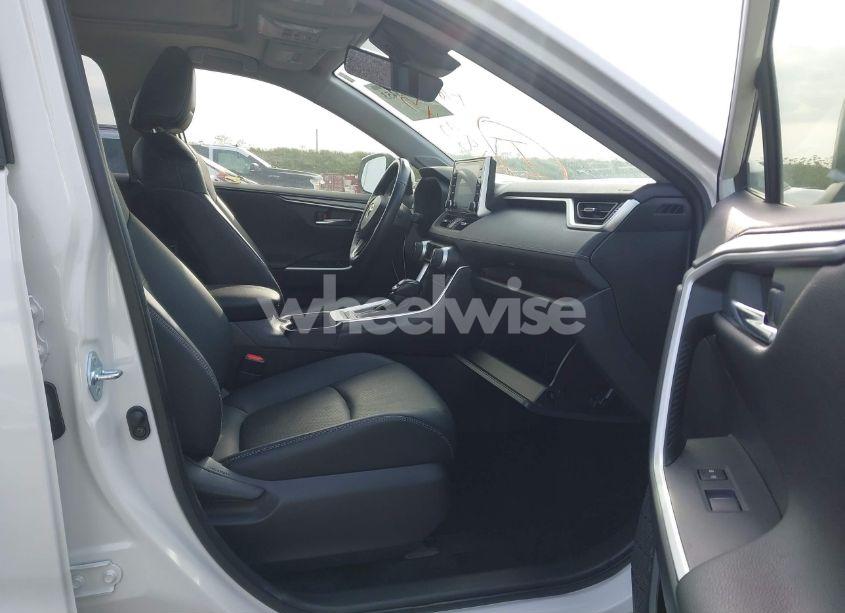 Photo 5 of 2021 Toyota Rav4 LIMITED (VIN JTMY1RFV2MD083713)