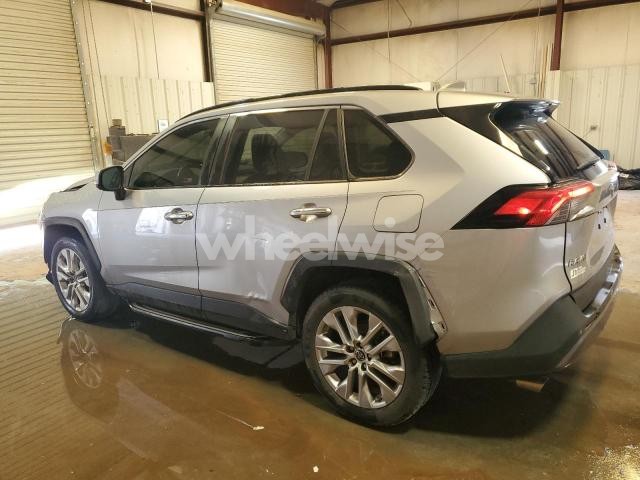 Photo 3 of 2019 TOYOTA RAV4 LIMITED (VIN JTMY1RFV9KD514657)