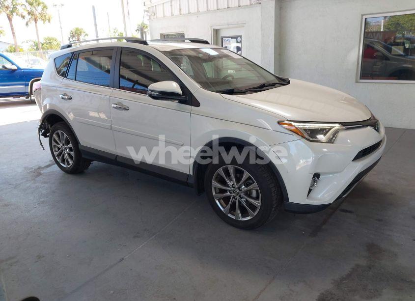 2018 Toyota Rav4 LIMITED/PLATINUM (VIN JTMYFREV0JD117081) main photo