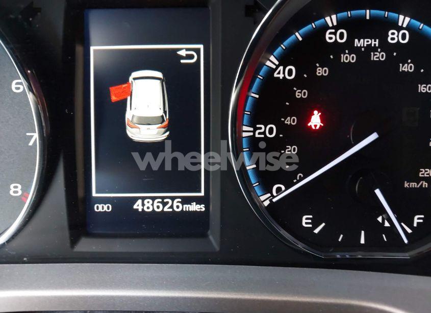 Photo 15 of 2018 Toyota Rav4 LIMITED/PLATINUM (VIN JTMYFREV0JD117081)