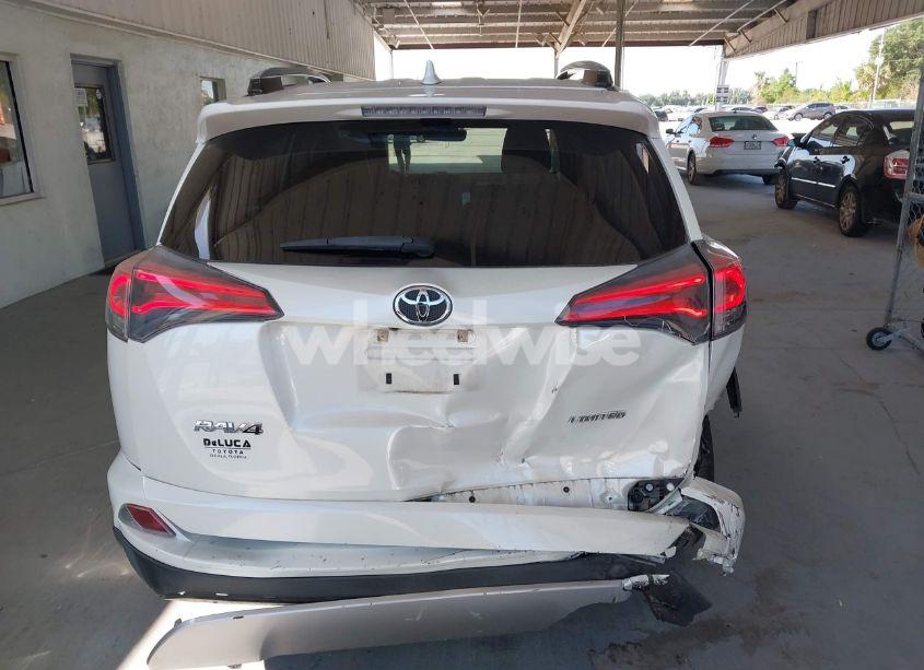 Photo 16 of 2018 Toyota Rav4 LIMITED/PLATINUM (VIN JTMYFREV0JD117081)
