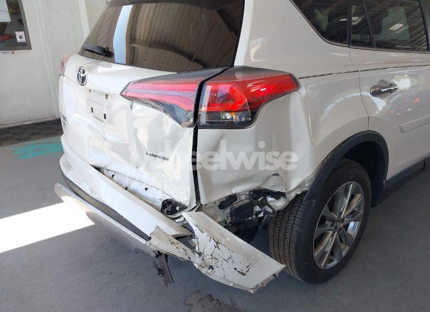 Photo 6 of 2018 Toyota Rav4 LIMITED/PLATINUM (VIN JTMYFREV0JD117081)