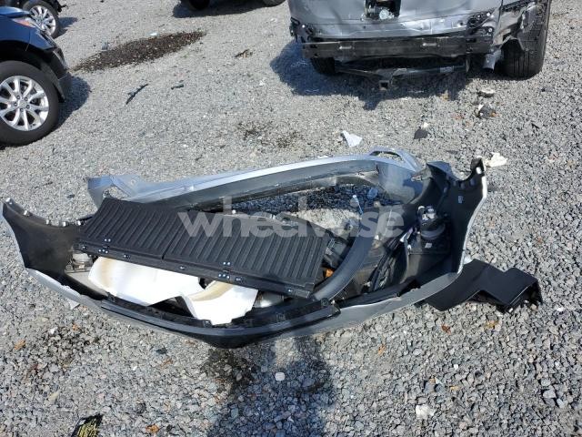 Photo 11 of 2018 TOYOTA RAV4 LIMITED (VIN JTMYFREV0JD123088)