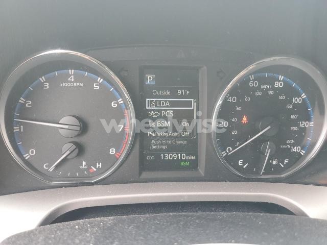 Photo 7 of 2016 TOYOTA RAV4 LIMITED (VIN JTMYFREV9GJ089887)