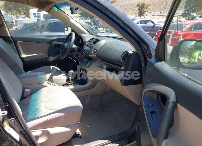 Photo 5 of 2006 Toyota Rav4 (VIN JTMZD33V366004702)