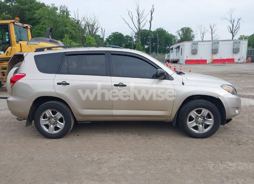 Photo 13 of 2006 Toyota Rav4 (VIN JTMZD33V366004747)