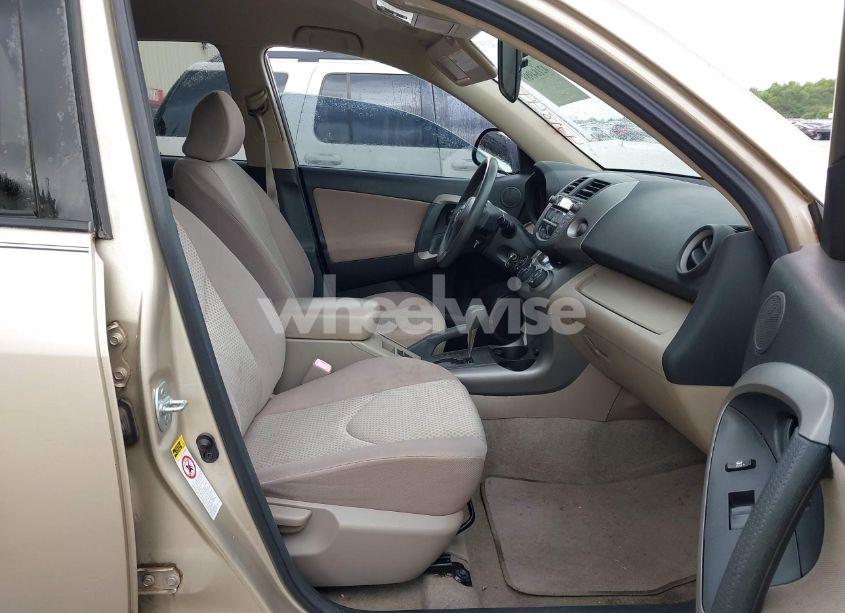 Photo 5 of 2007 Toyota Rav4 (VIN JTMZD33V375036637)