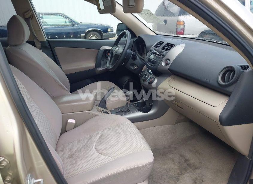 Photo 5 of 2006 Toyota Rav4 (VIN JTMZD33V866014383)