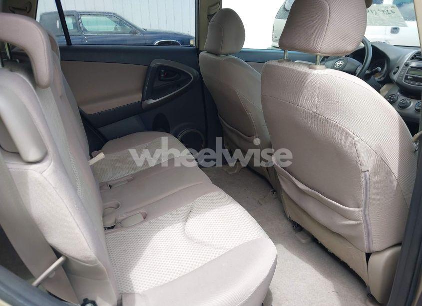 Photo 8 of 2006 Toyota Rav4 (VIN JTMZD33V866014383)