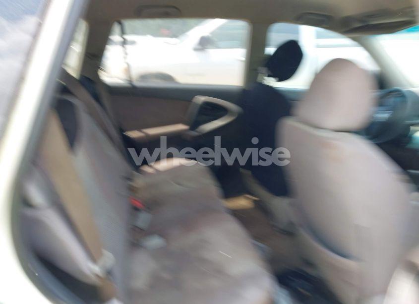 Photo 8 of 2006 Toyota Rav4 (VIN JTMZD33VX66009847)