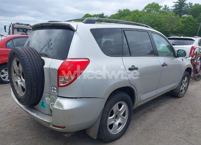 Photo 4 of 2007 Toyota Rav4 (VIN JTMZD33VX75046145)