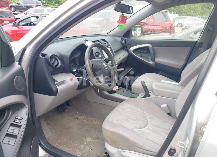 Photo 5 of 2007 Toyota Rav4 (VIN JTMZD33VX75046145)