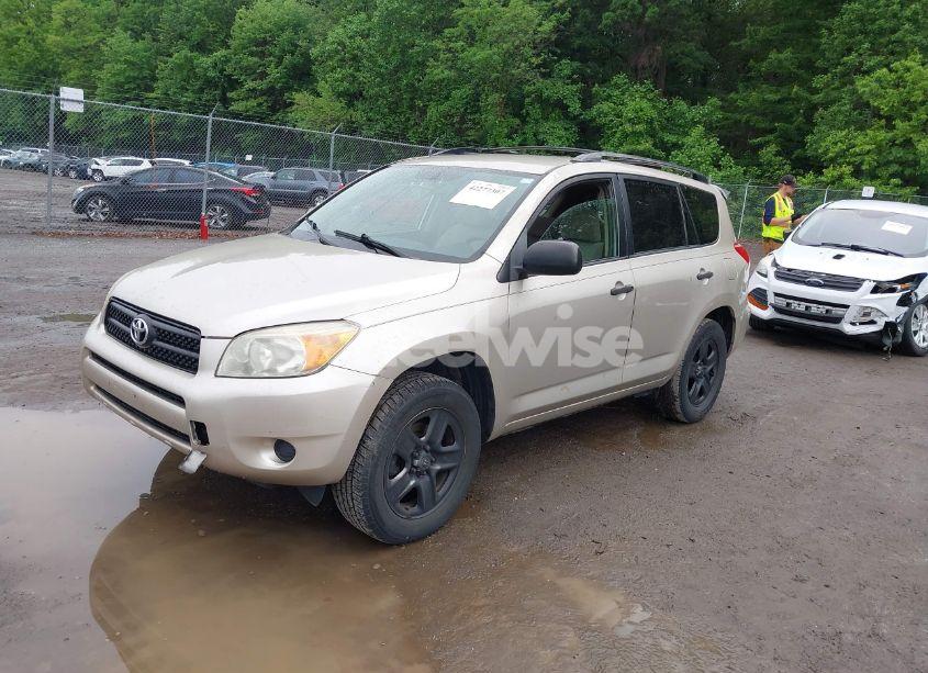 Photo 2 of 2007 Toyota Rav4 (VIN JTMZD35V375075032)