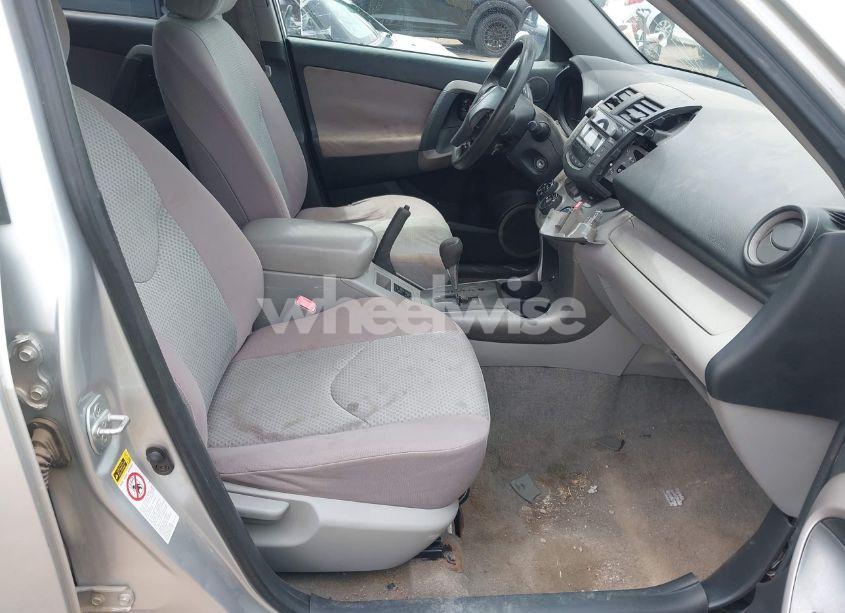 Photo 5 of 2006 Toyota Rav4 (VIN JTMZD35V865008053)