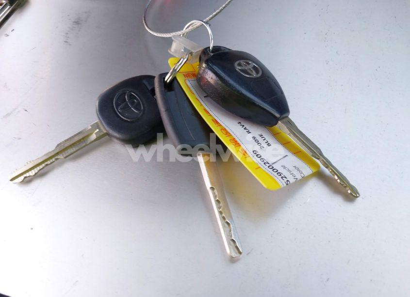 Photo 11 of 2009 Toyota Rav4 (VIN JTMZF33V19D012209)