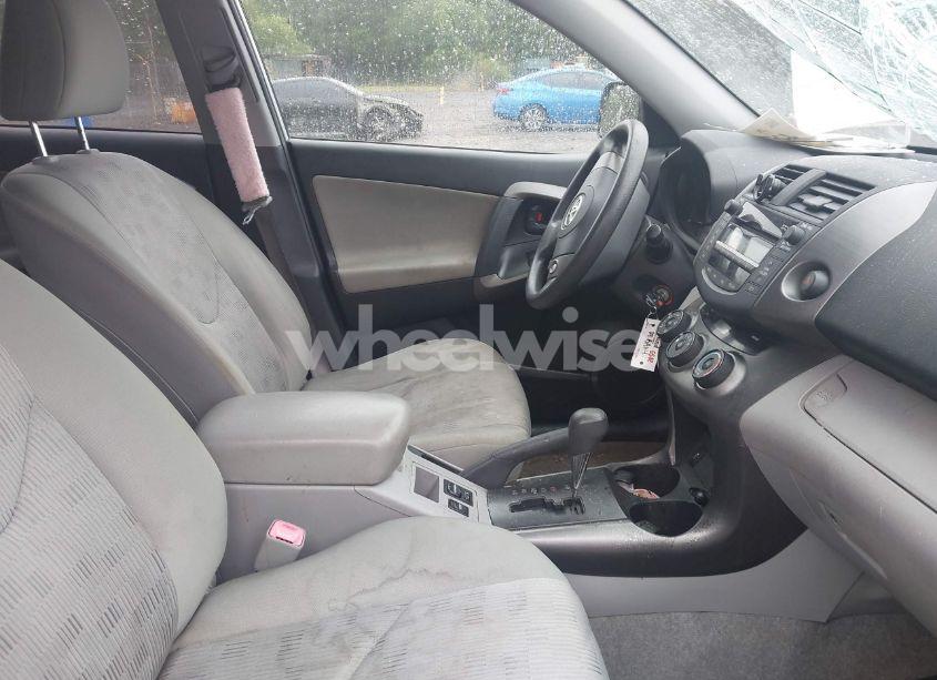 Photo 5 of 2009 Toyota Rav4 (VIN JTMZF33V49D002130)