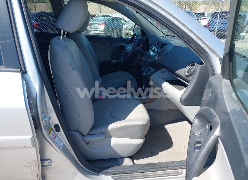 Photo 5 of 2009 Toyota Rav4 (VIN JTMZF33V695007470)
