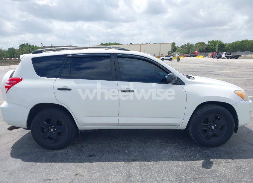 Photo 13 of 2011 Toyota Rav4 (VIN JTMZF4DV0B5034397)