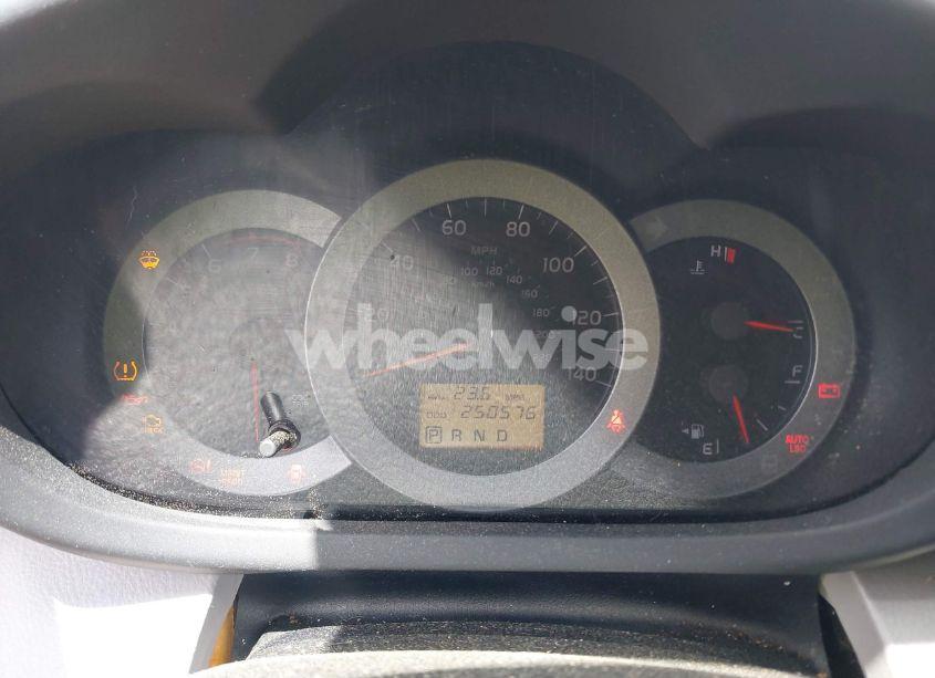 Photo 7 of 2012 Toyota Rav4 (VIN JTMZF4DV8CD032310)