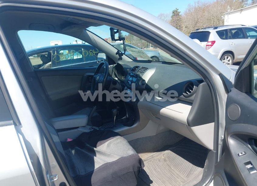 Photo 5 of 2010 Toyota Rav4 (VIN JTMZF4DV9A5029536)