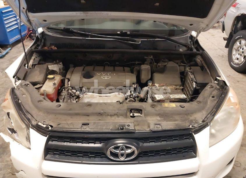 Photo 10 of 2011 Toyota Rav4 (VIN JTMZF4DV9B5036584)