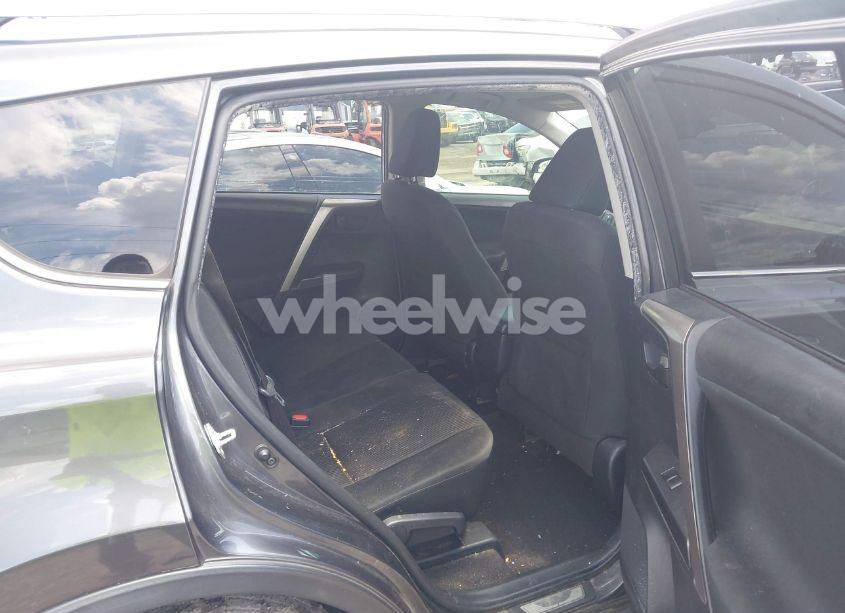 Photo 8 of 2018 Toyota Rav4 LE (VIN JTMZFREV0JJ154430)