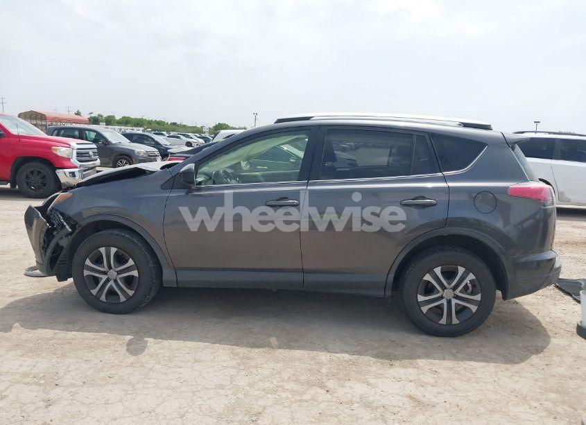 Photo 14 of 2018 Toyota Rav4 LE (VIN JTMZFREV0JJ211371)